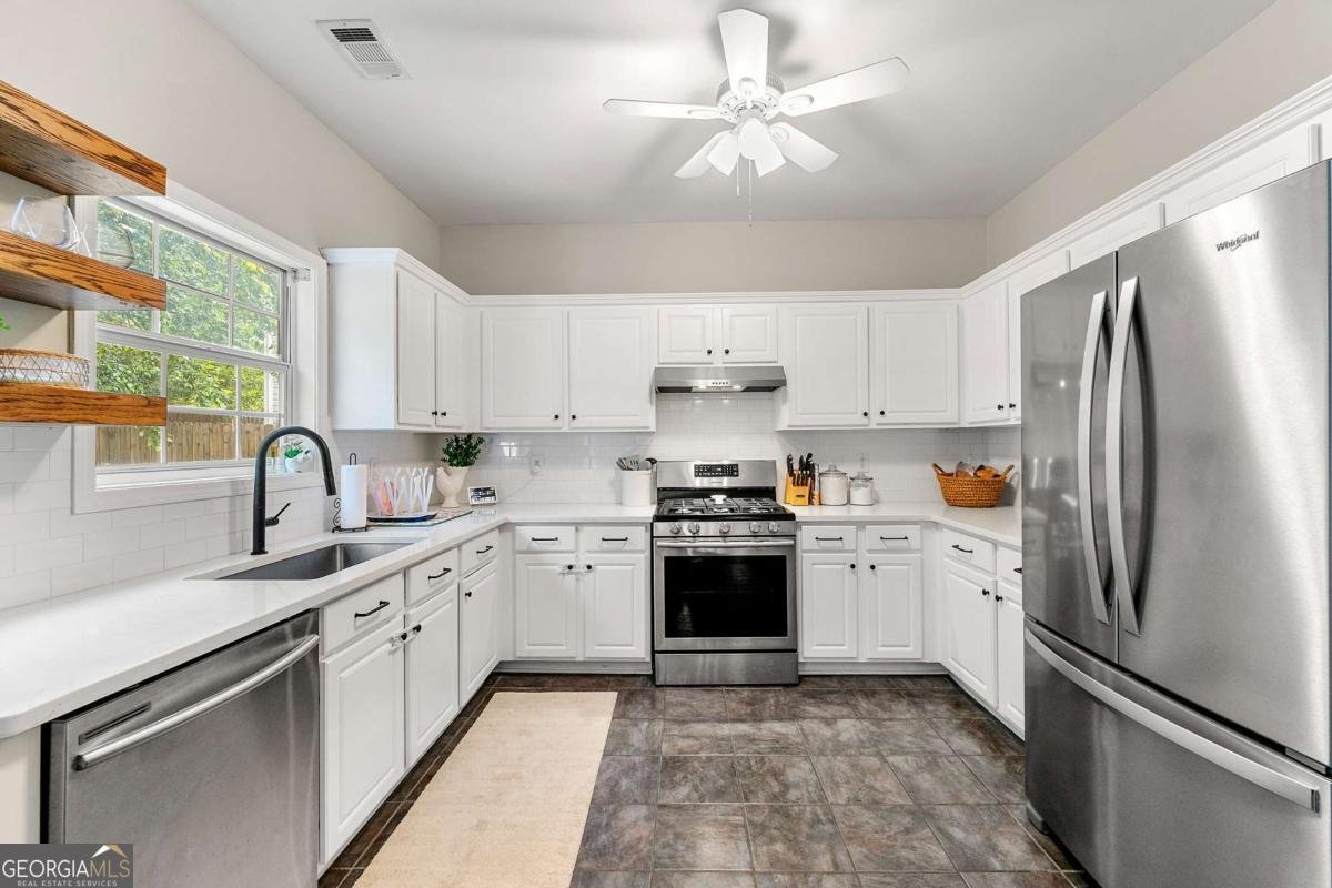 1612 Silver Oak Drive Austell - 11