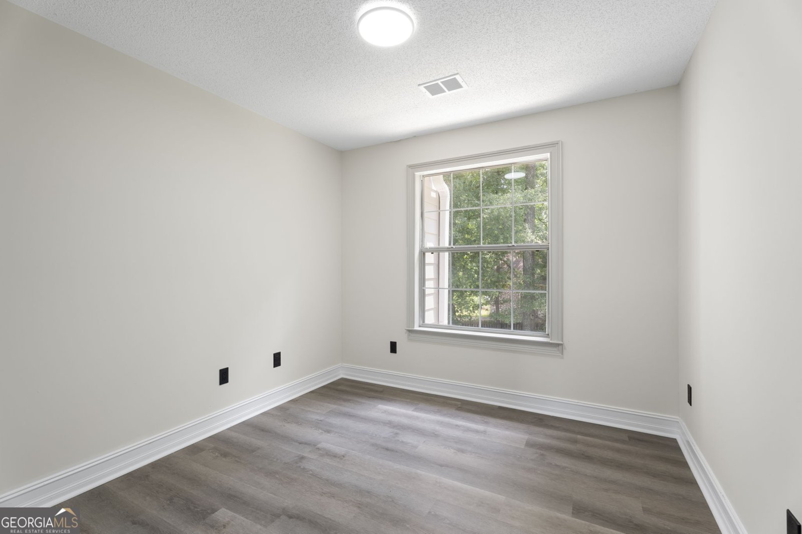 5399 Emily Circle Ellenwood - 34