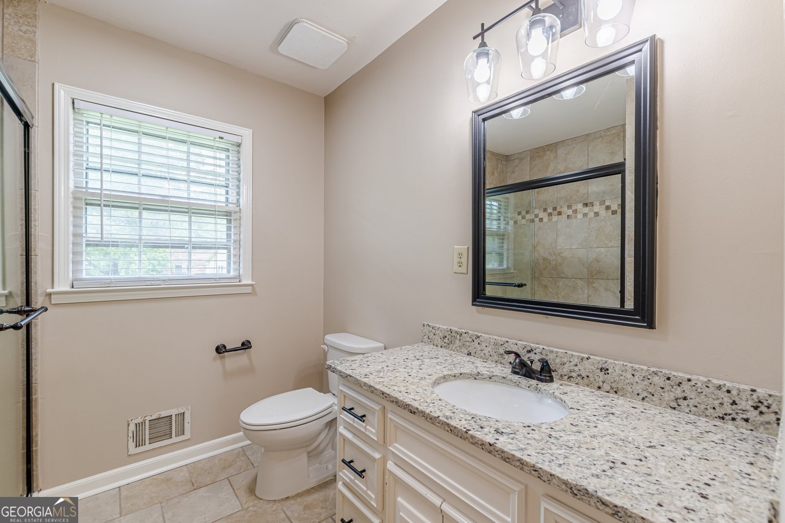 7928 Giles Road Douglasville - 32