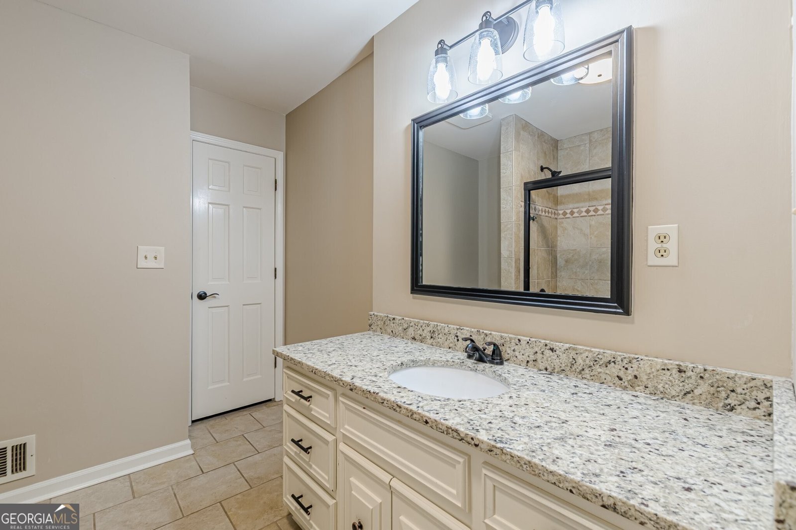 7928 Giles Road Douglasville - 72