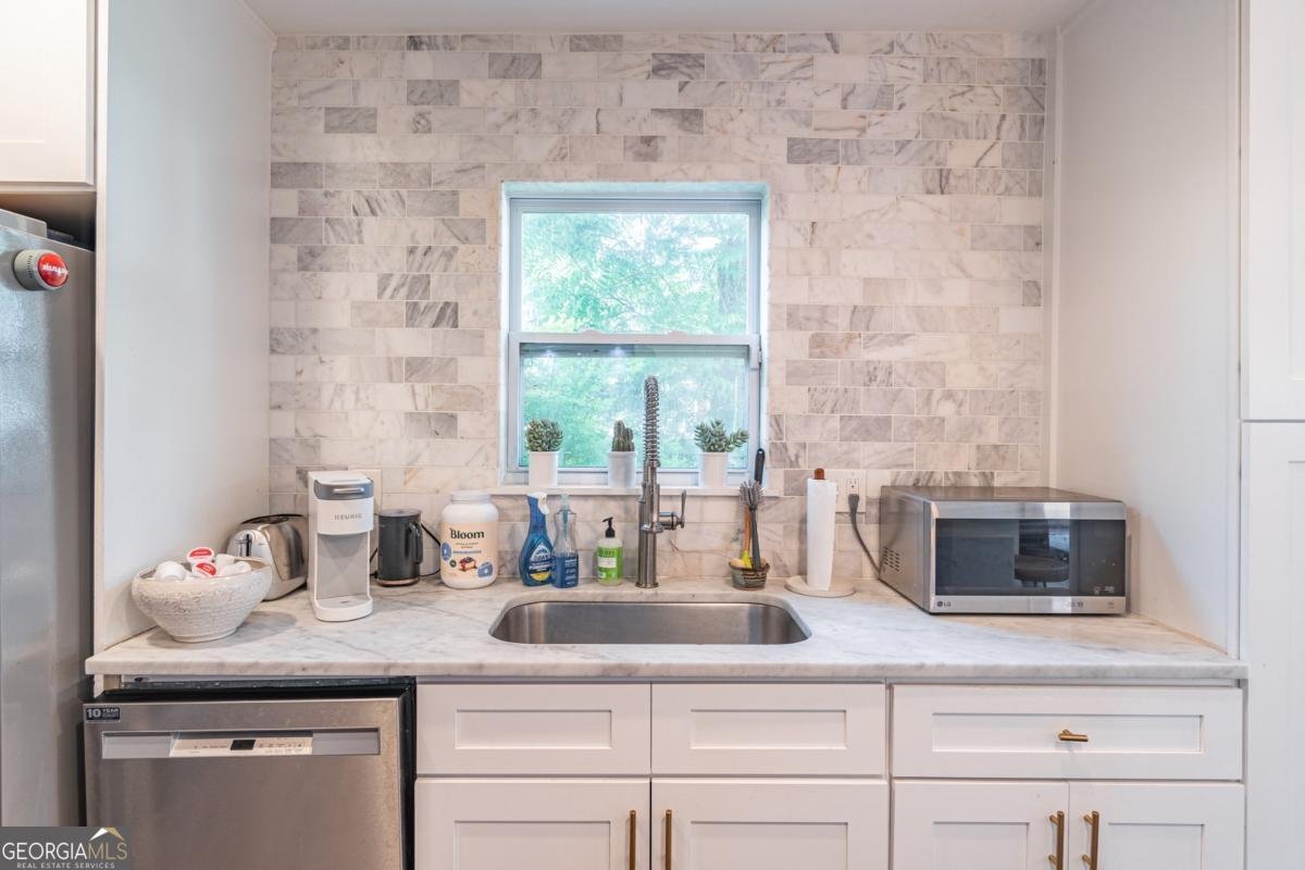 2405 Hillside Avenue Decatur - 22