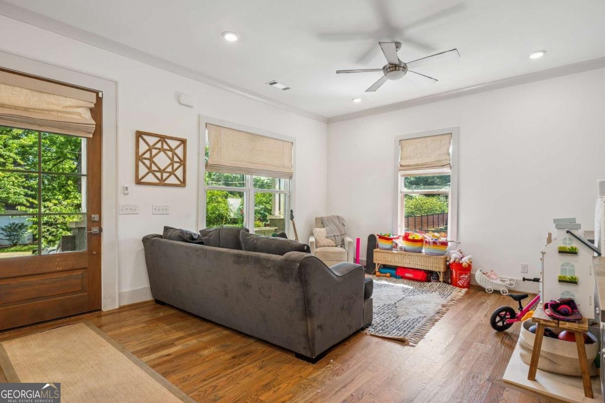 642 Erin Avenue Atlanta - 8