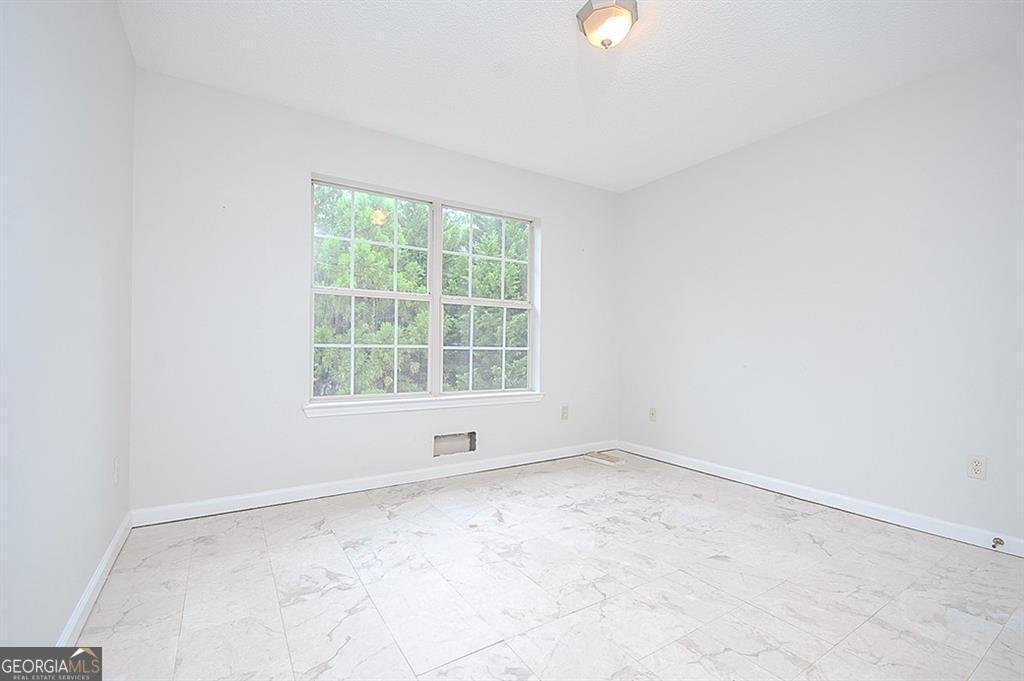 2594 Laurel Circle Atlanta - 18