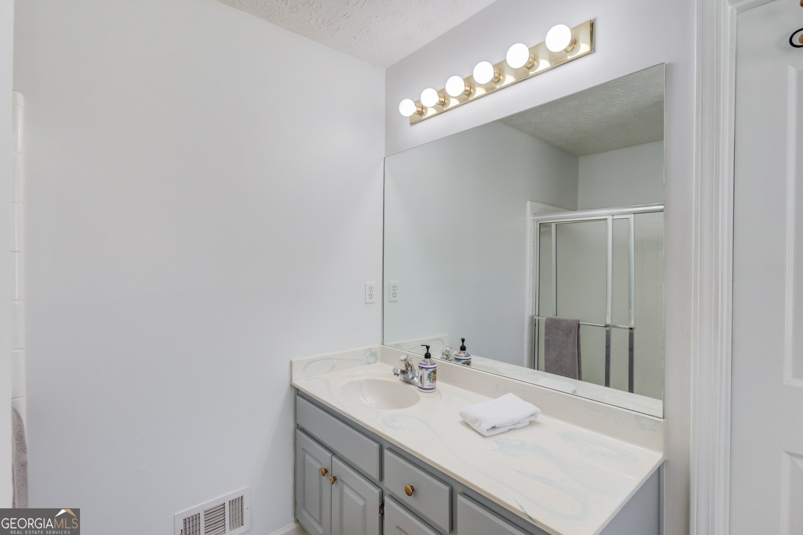 2005 Ashton Pointe Drive Dacula - 20