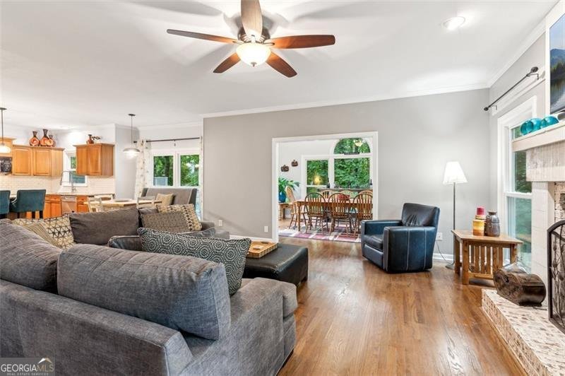 2220 CAPE COURAGE Way Suwanee - 1