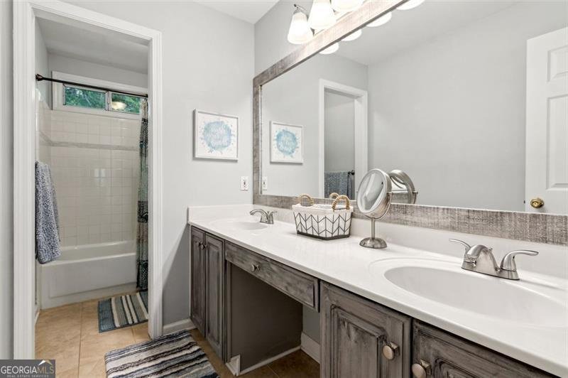 2220 CAPE COURAGE Way Suwanee - 24
