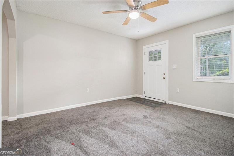 211 MARGARET Street Fairburn - 3