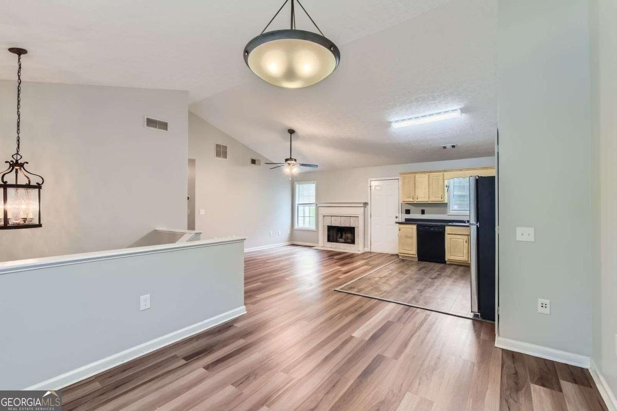 275 Mountain Way Covington - 13
