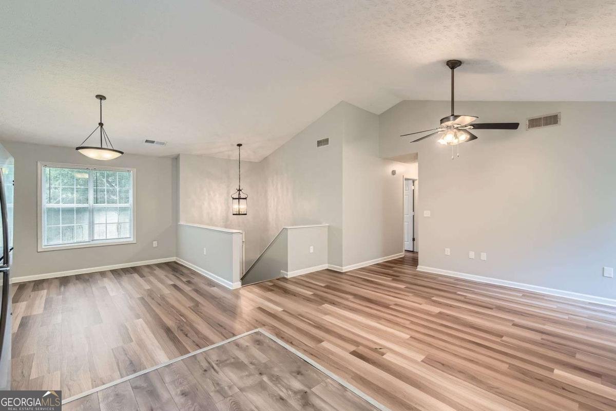 275 Mountain Way Covington - 17