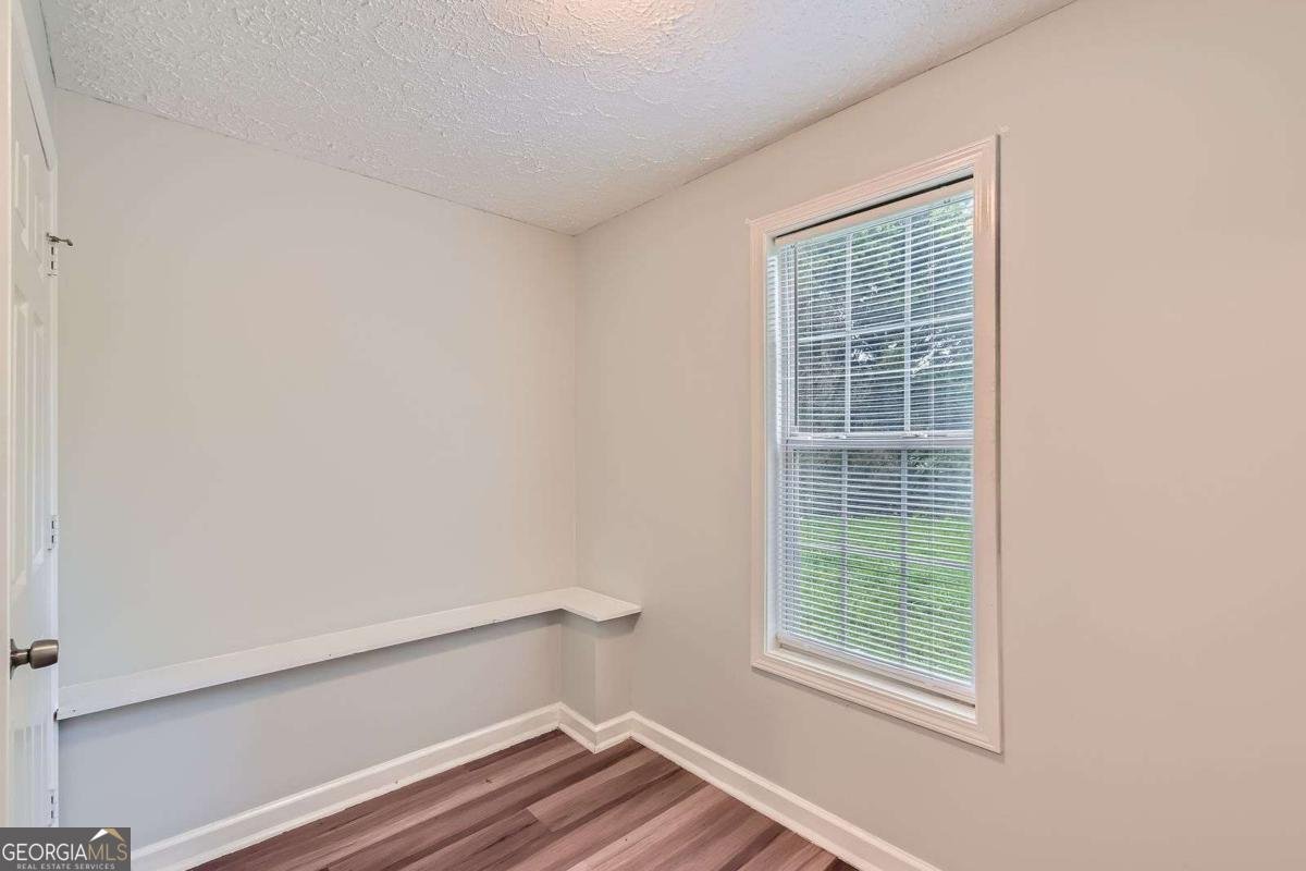 275 Mountain Way Covington - 24