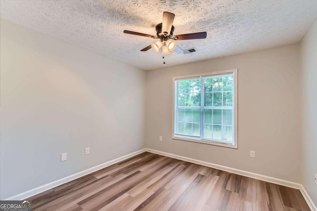 275 Mountain Way Covington - 8