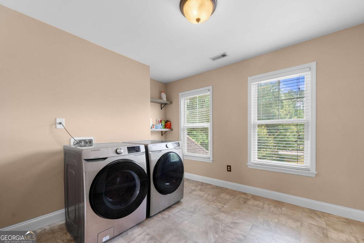 2740 Creekside Manor Drive Powder Springs - 27