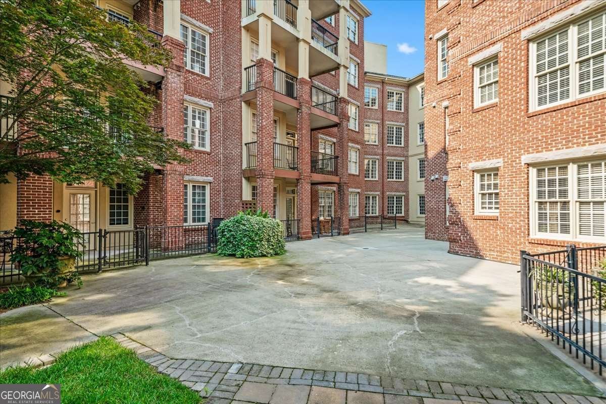 1735 Peachtree Street Atlanta - 25