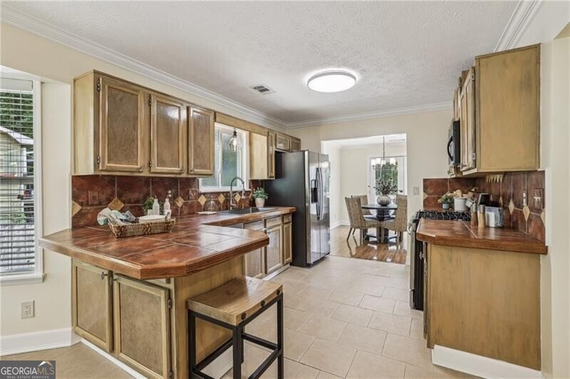 255 Broken Lance Place Johns Creek - 18