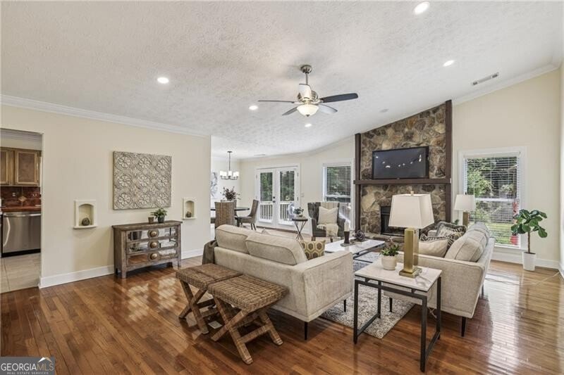 255 Broken Lance Place Johns Creek - 8