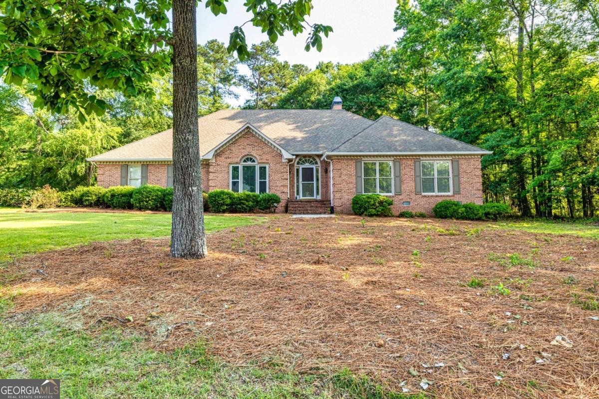 195 Youngs Circle Fayetteville - 1