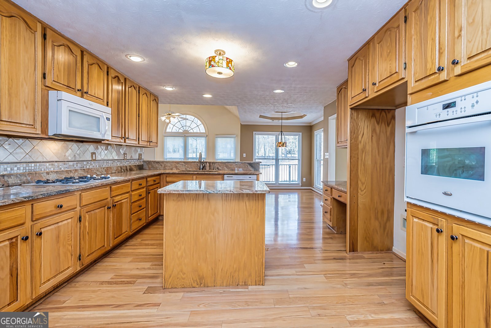195 Youngs Circle Fayetteville - 18