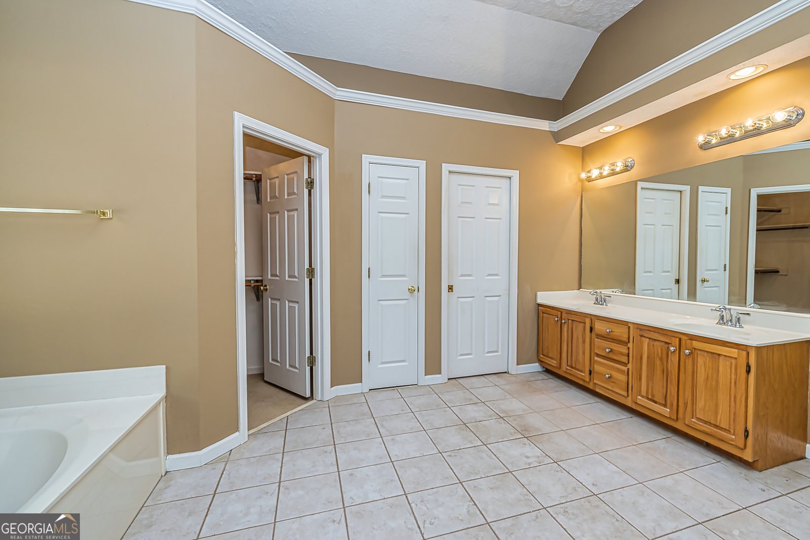 195 Youngs Circle Fayetteville - 26