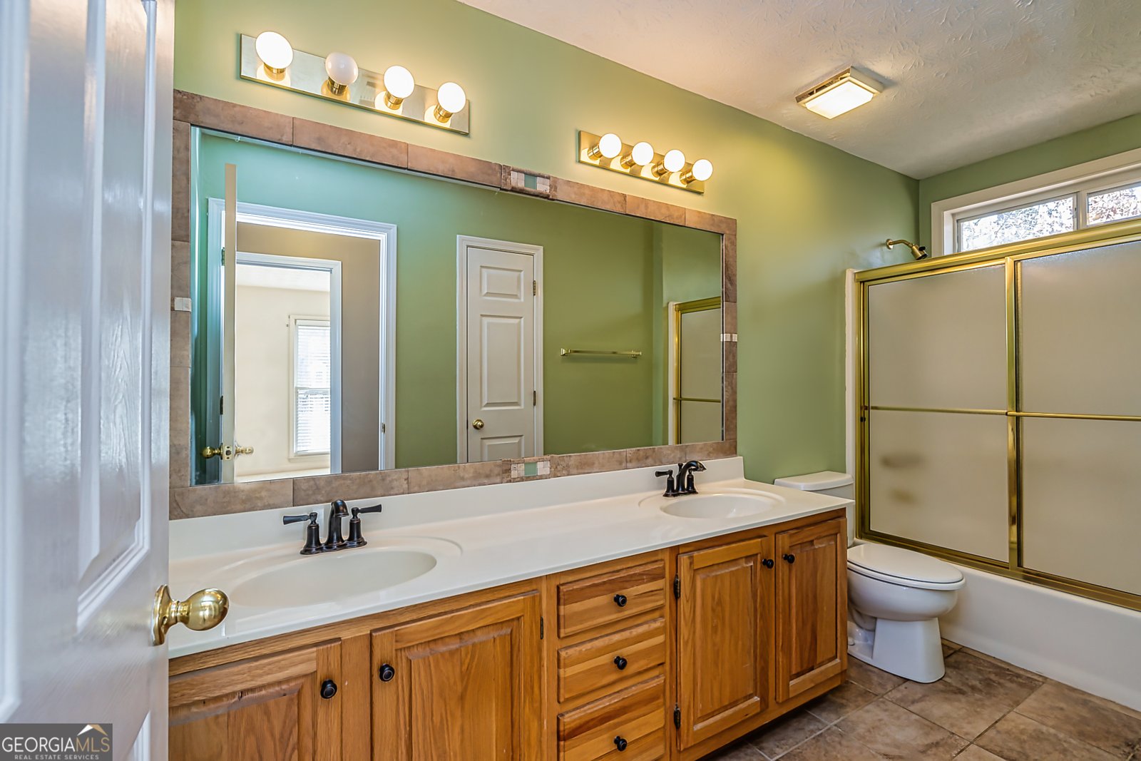 195 Youngs Circle Fayetteville - 31