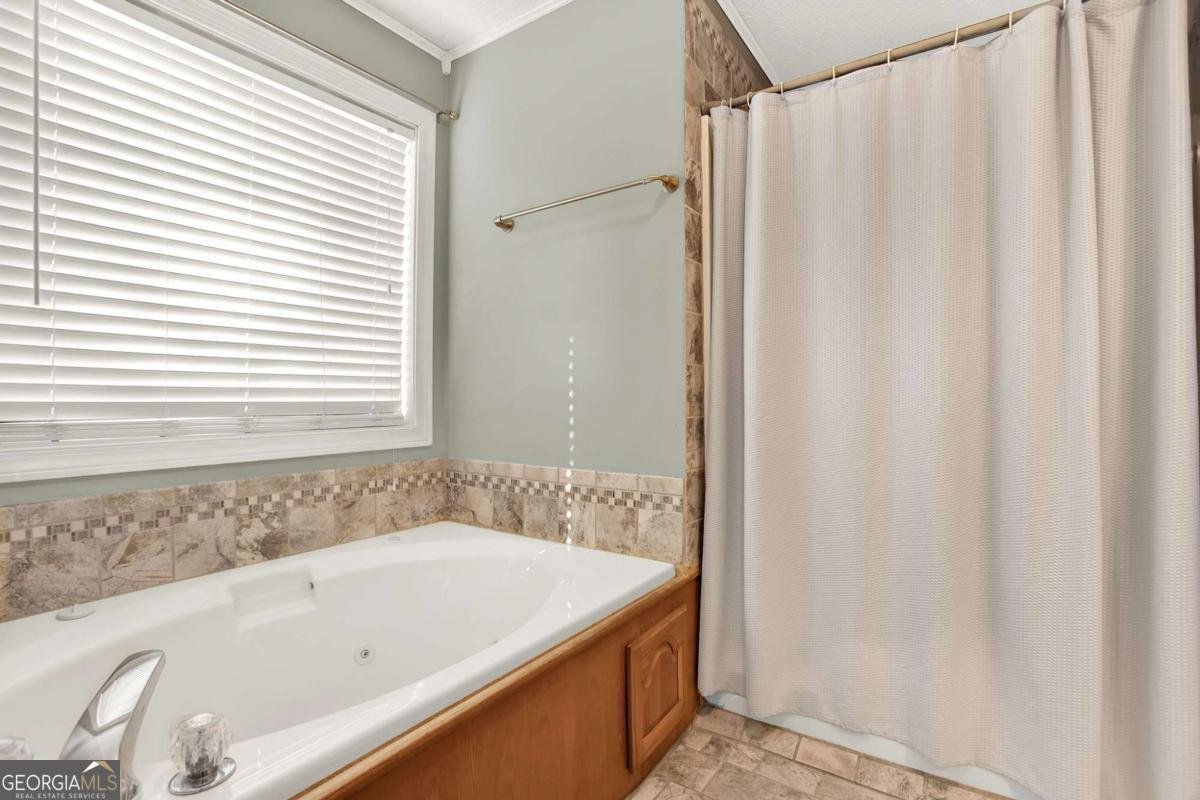 5345 Nicklesville Road Resaca - 40