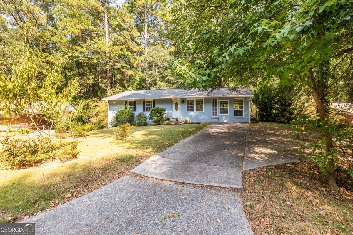 2849 Crescendo Drive Atlanta - 28