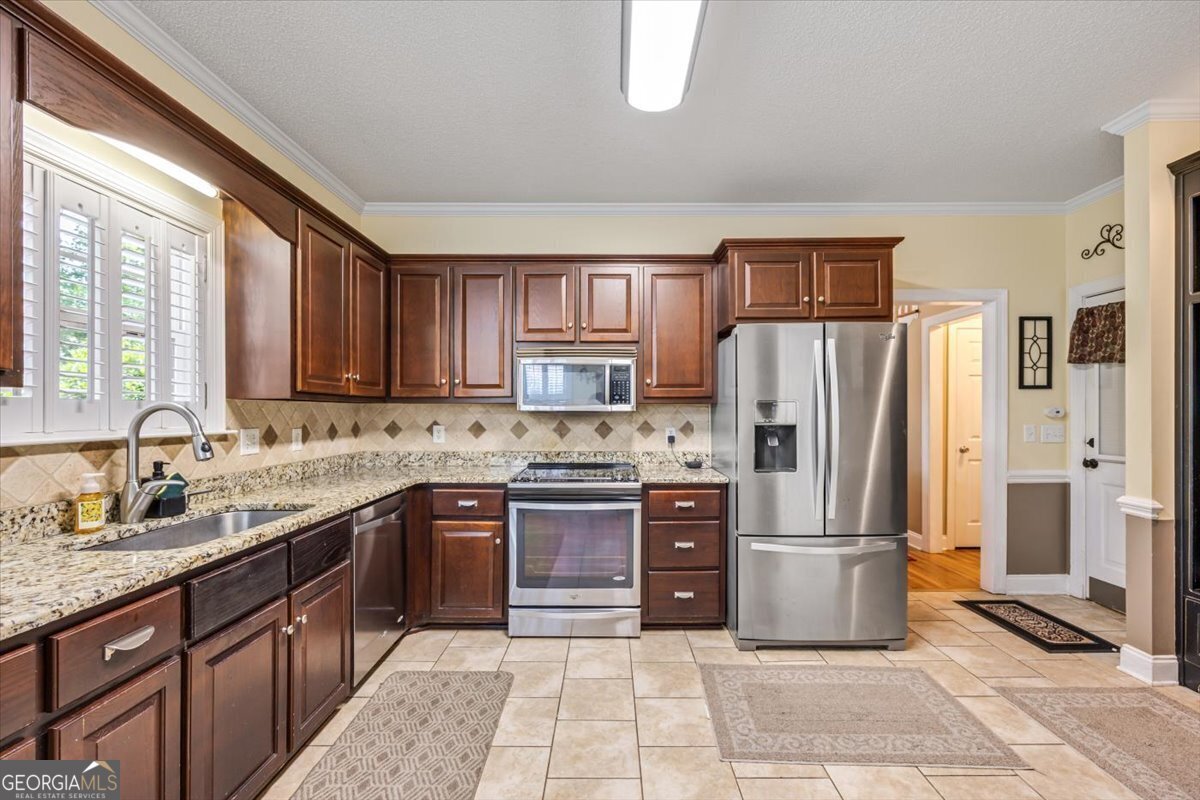 153 Spruce Lane Gray - 9