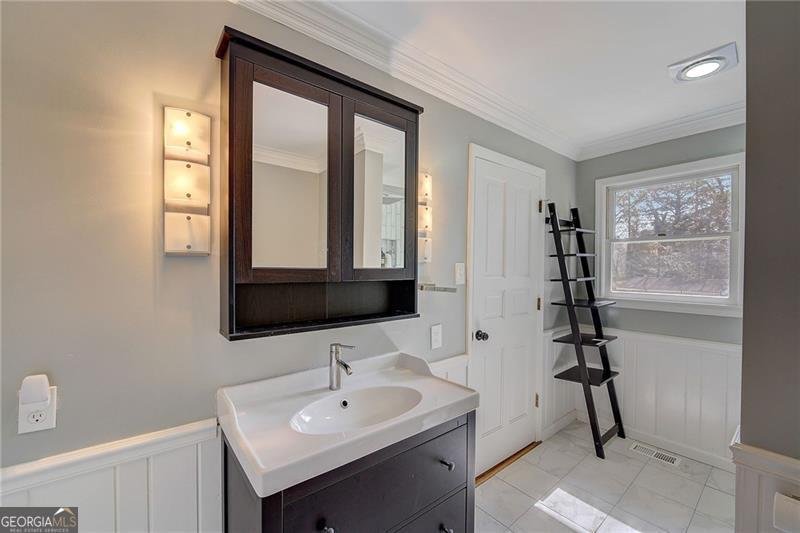 202 HEIGHTS Place Canton - 23