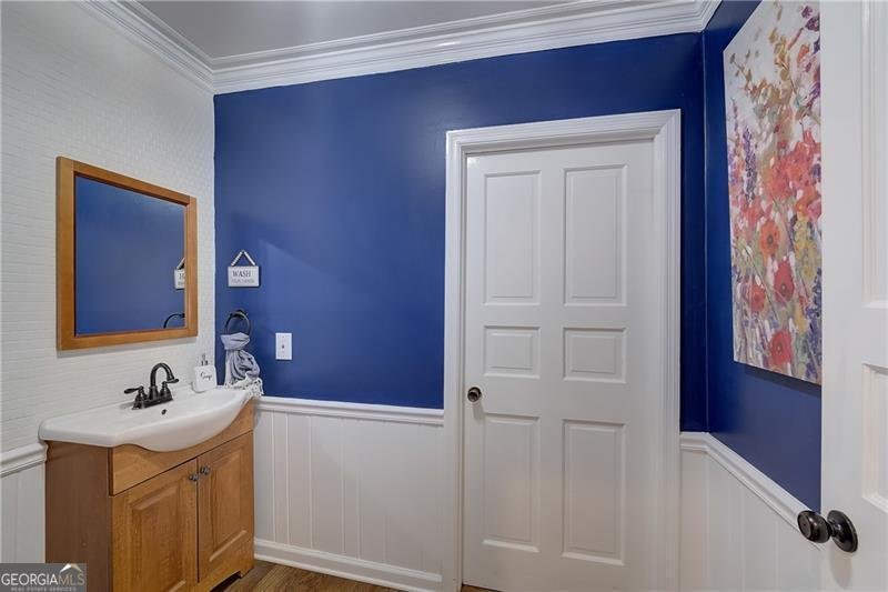 202 HEIGHTS Place Canton - 32
