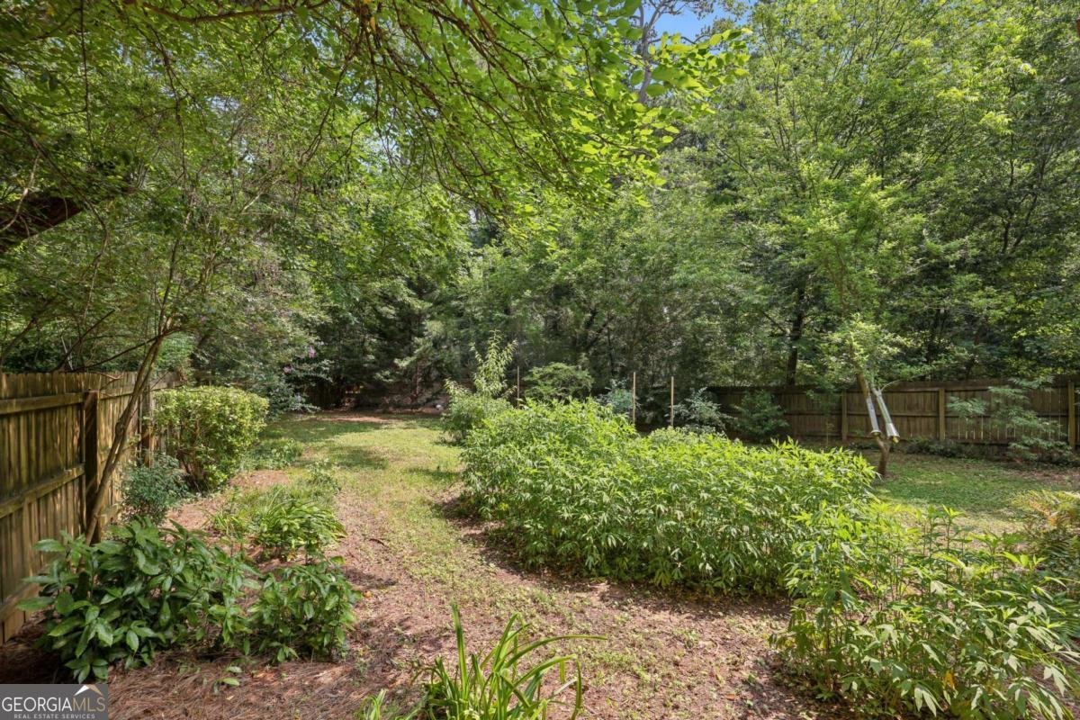 1592 Braeburn Drive Atlanta - 25
