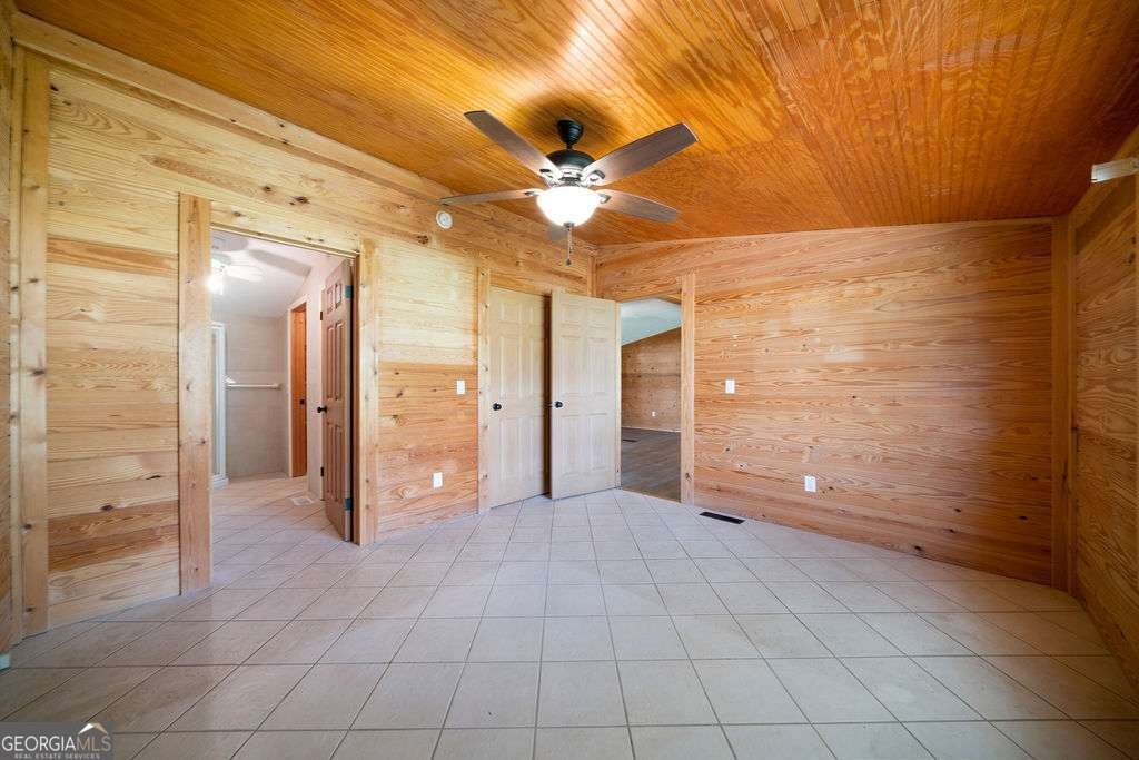 210 COUNTY ROAD 496 Centre - 21