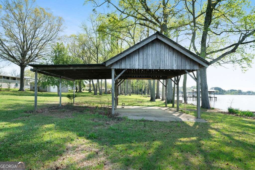 210 COUNTY ROAD 496 Centre - 39
