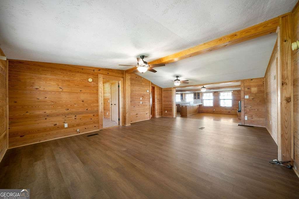 210 COUNTY ROAD 496 Centre - 8