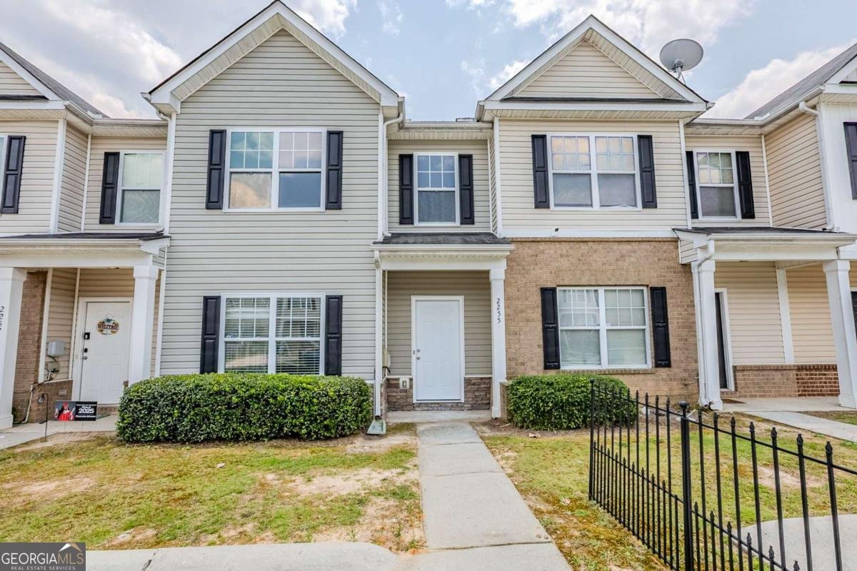 2255 Bigwood Trail Atlanta - 1