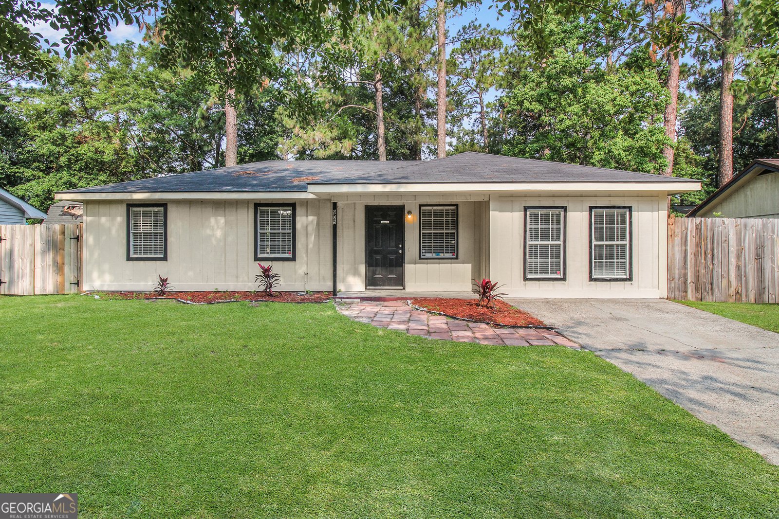 905 Greenbriar Road Hinesville - 1