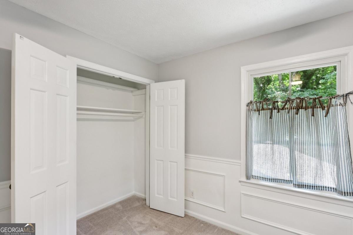 5240 Arrie Way Atlanta - 27