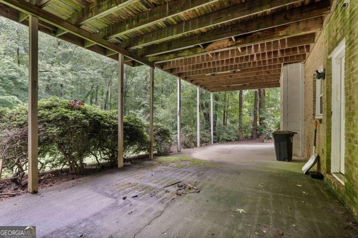1777 Gate Trail Stone Mountain - 34