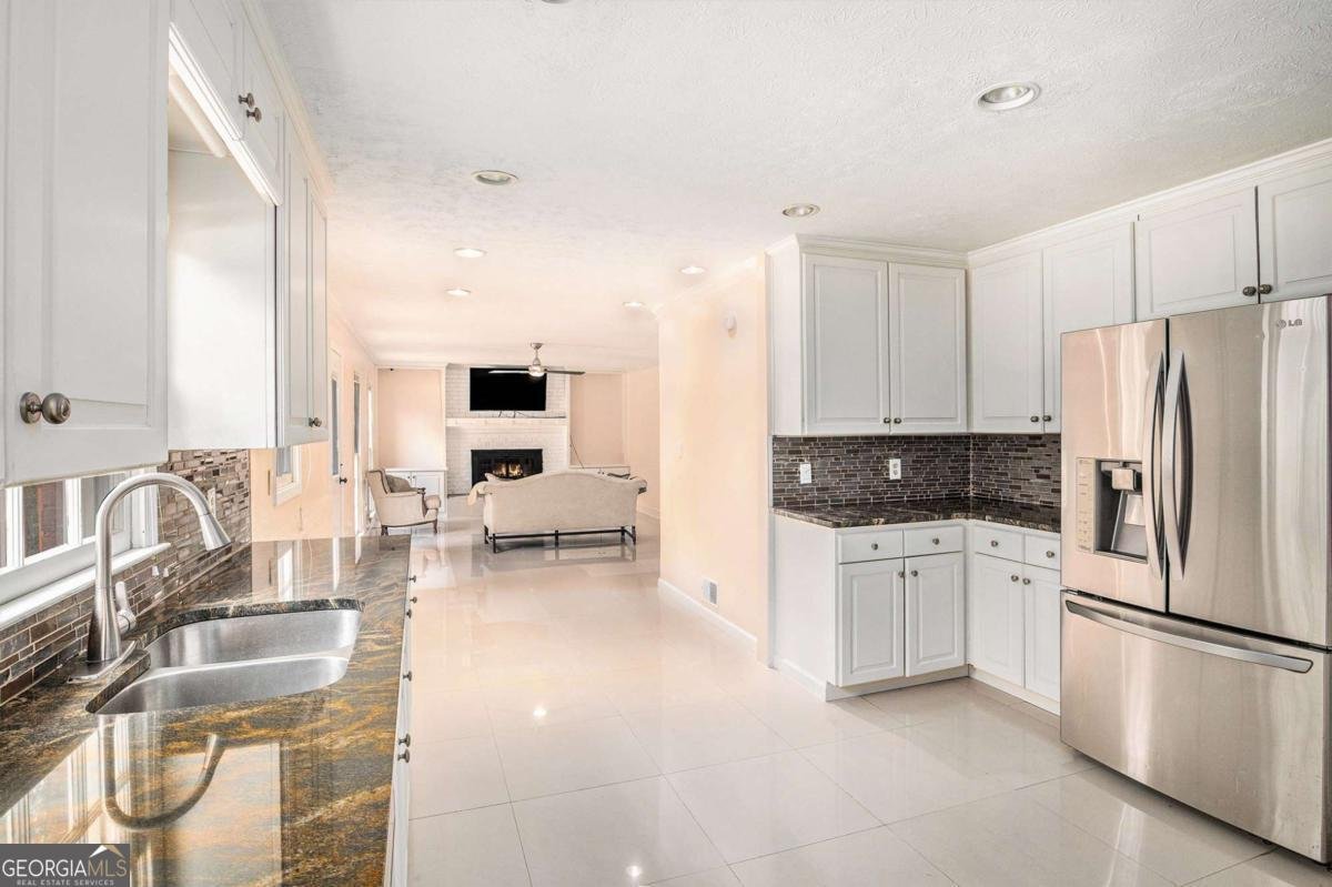 4837 Mystere Circle Lilburn - 9