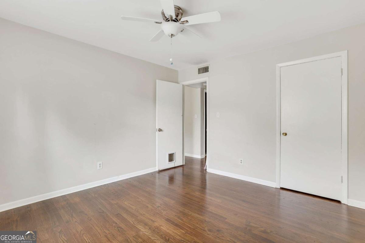 4282 Roswell Road Atlanta - 16
