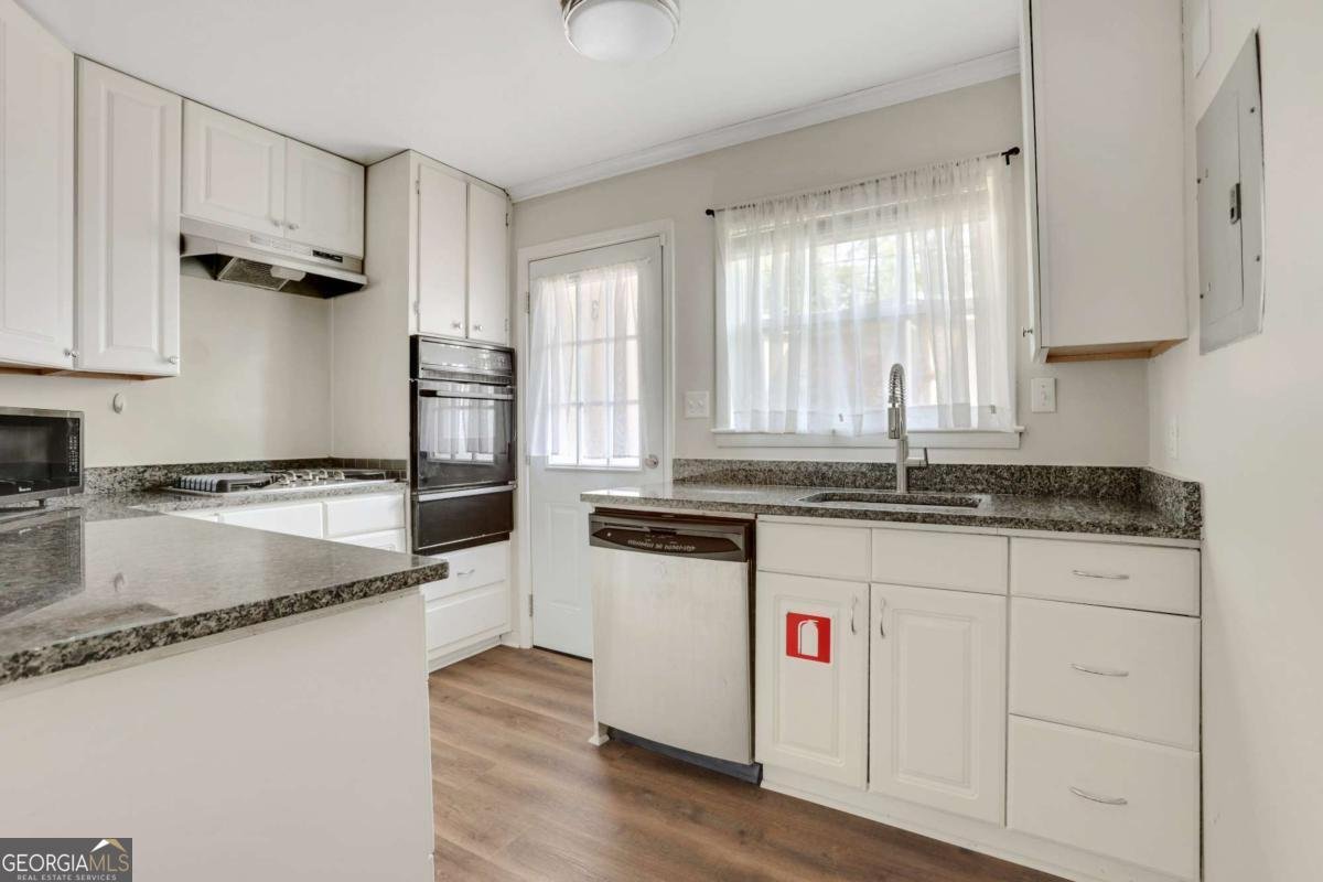 4282 Roswell Road Atlanta - 3