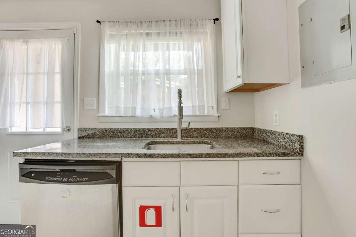 4282 Roswell Road Atlanta - 6