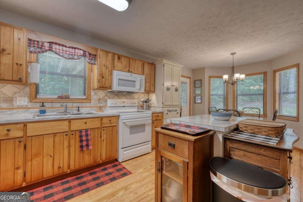 92 Holly Cove Circle Blairsville - 22