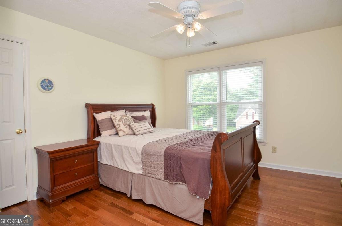 930 Cedar Bluff Trail Lilburn - 33