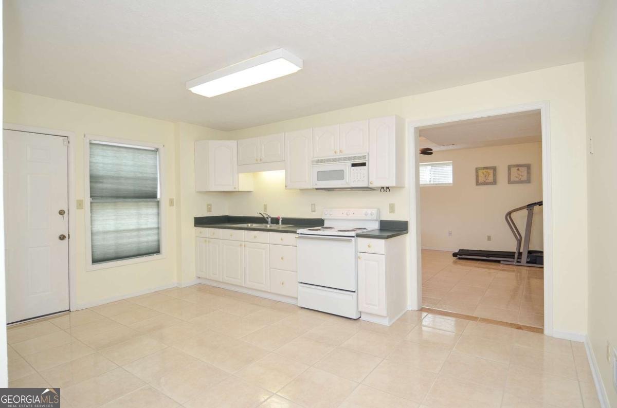 930 Cedar Bluff Trail Lilburn - 44