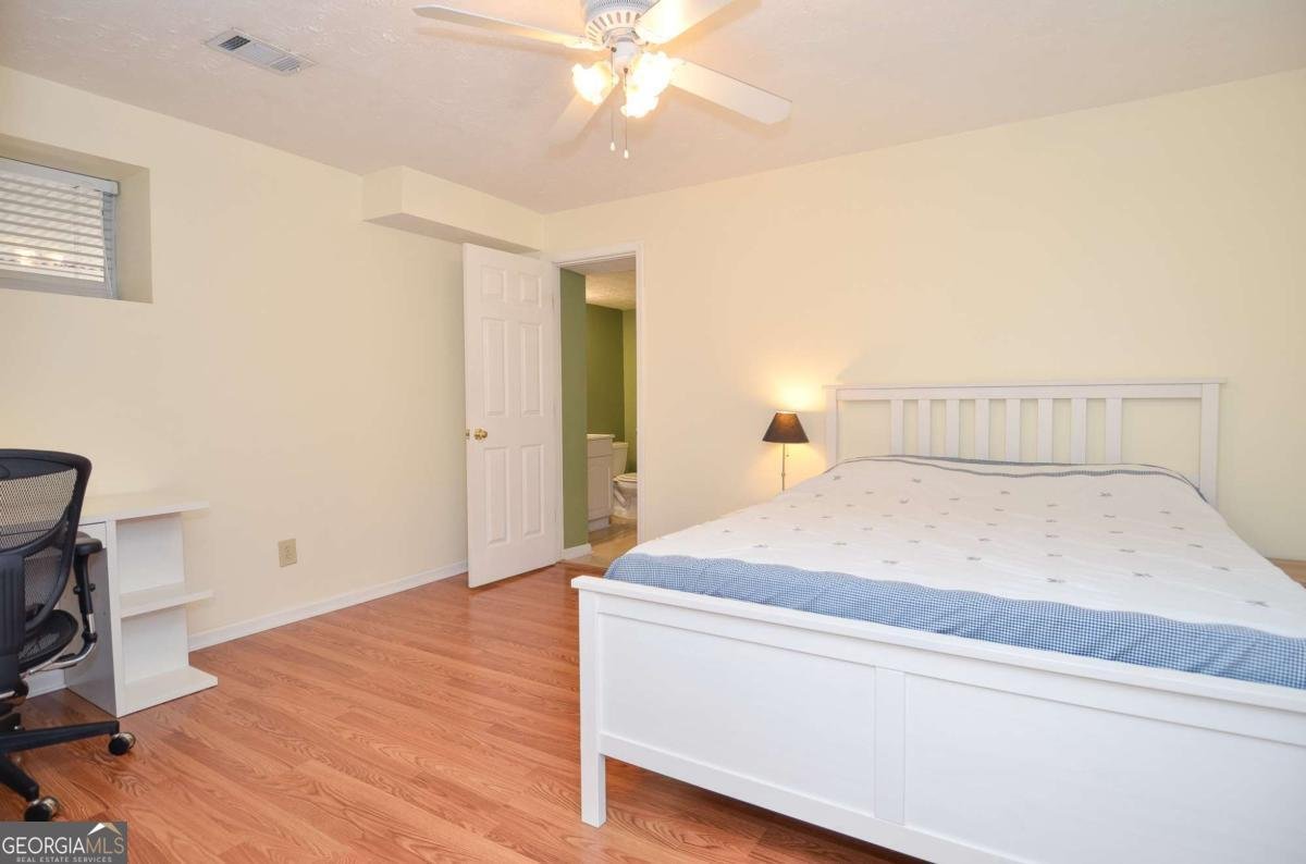 930 Cedar Bluff Trail Lilburn - 48