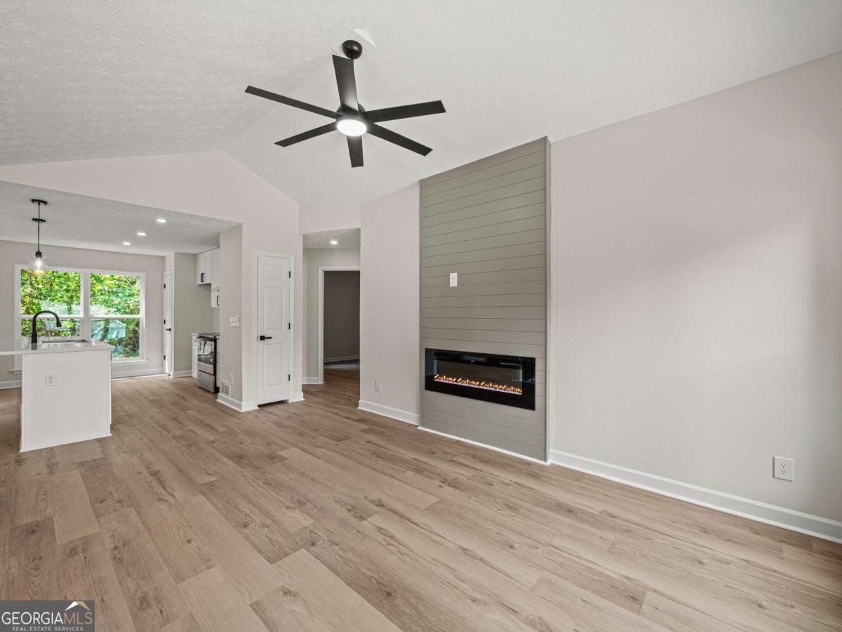 6213 Ivy Springs Drive Flowery Branch - 27
