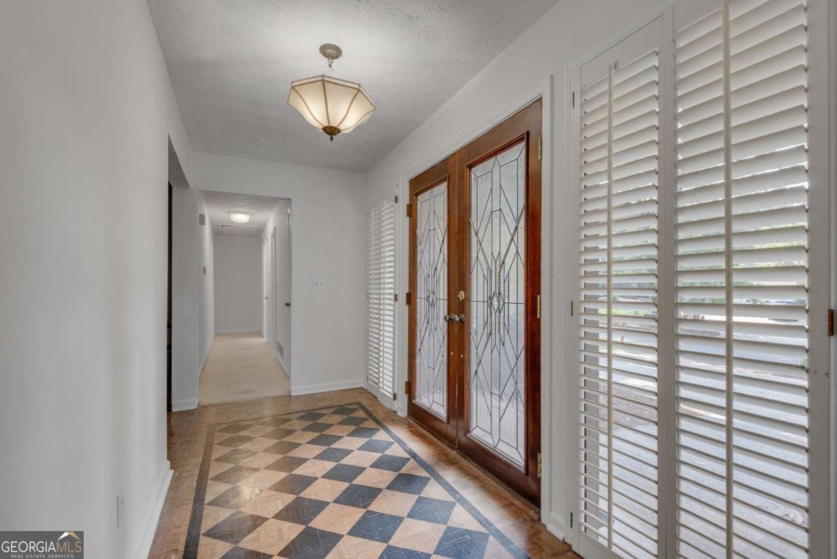 235 Trailmore Court Roswell - 3