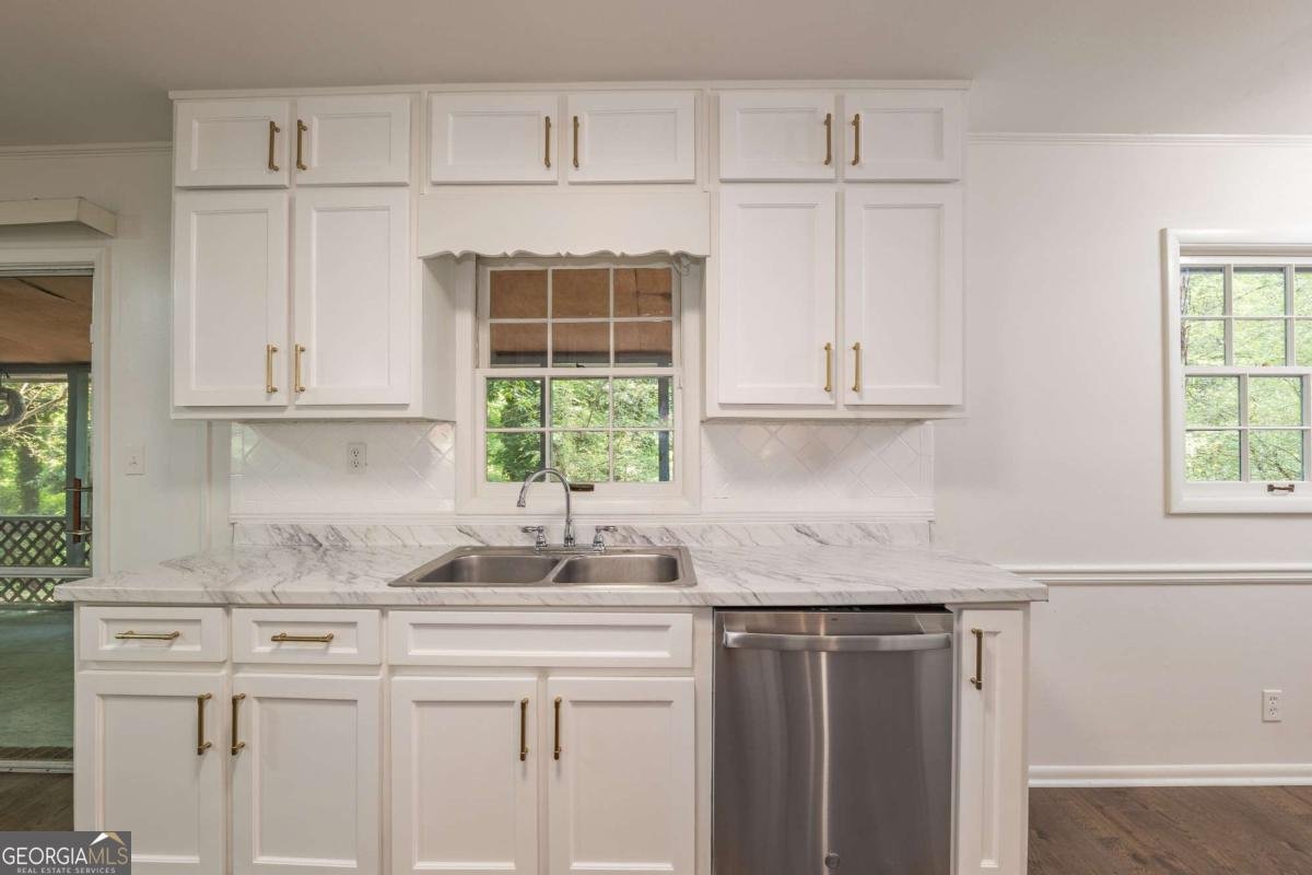 1671 Drayton Woods Drive Tucker - 6