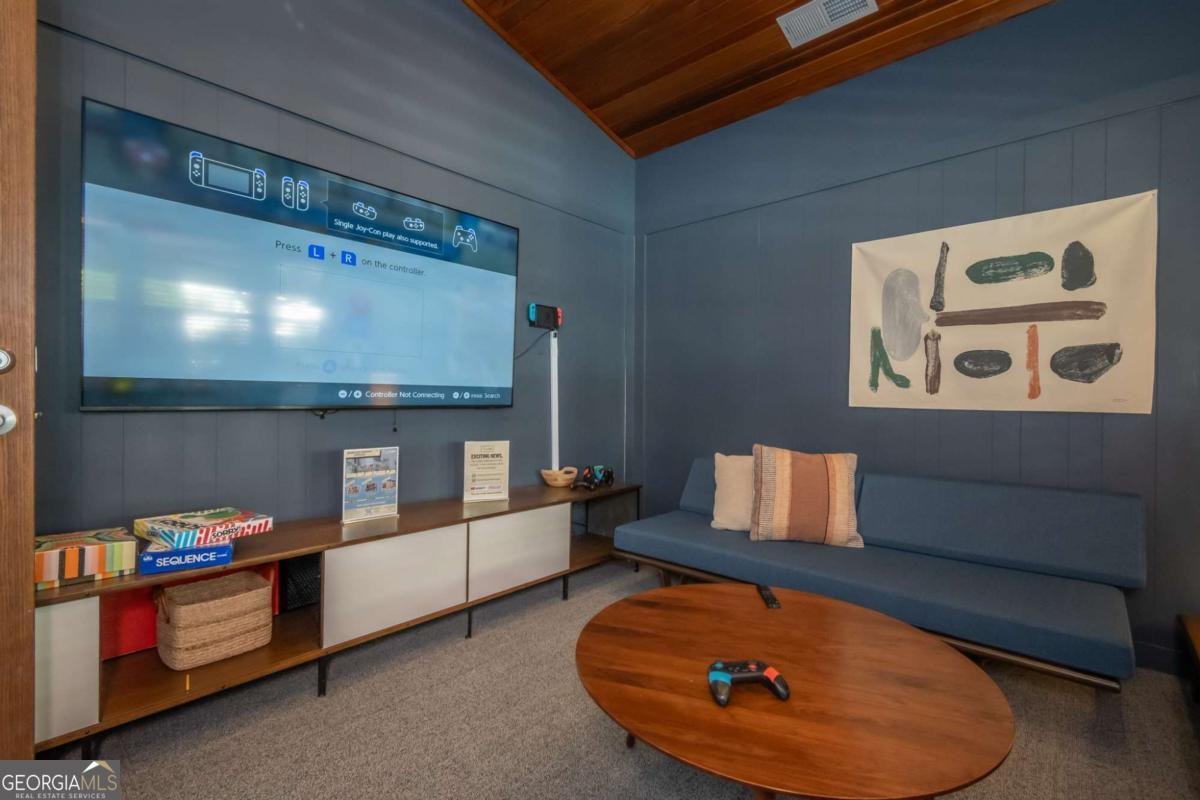 211 North Avenue Athens - 27
