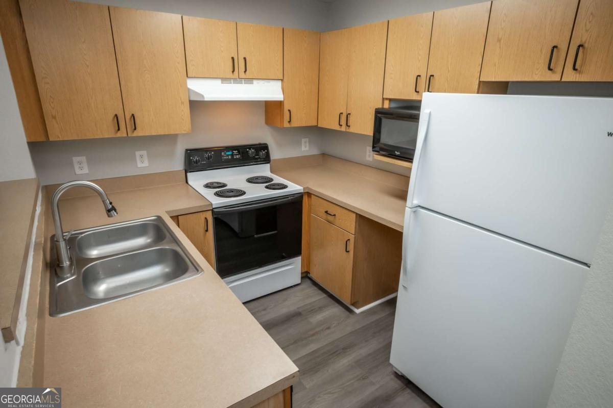 211 North Avenue Athens - 7