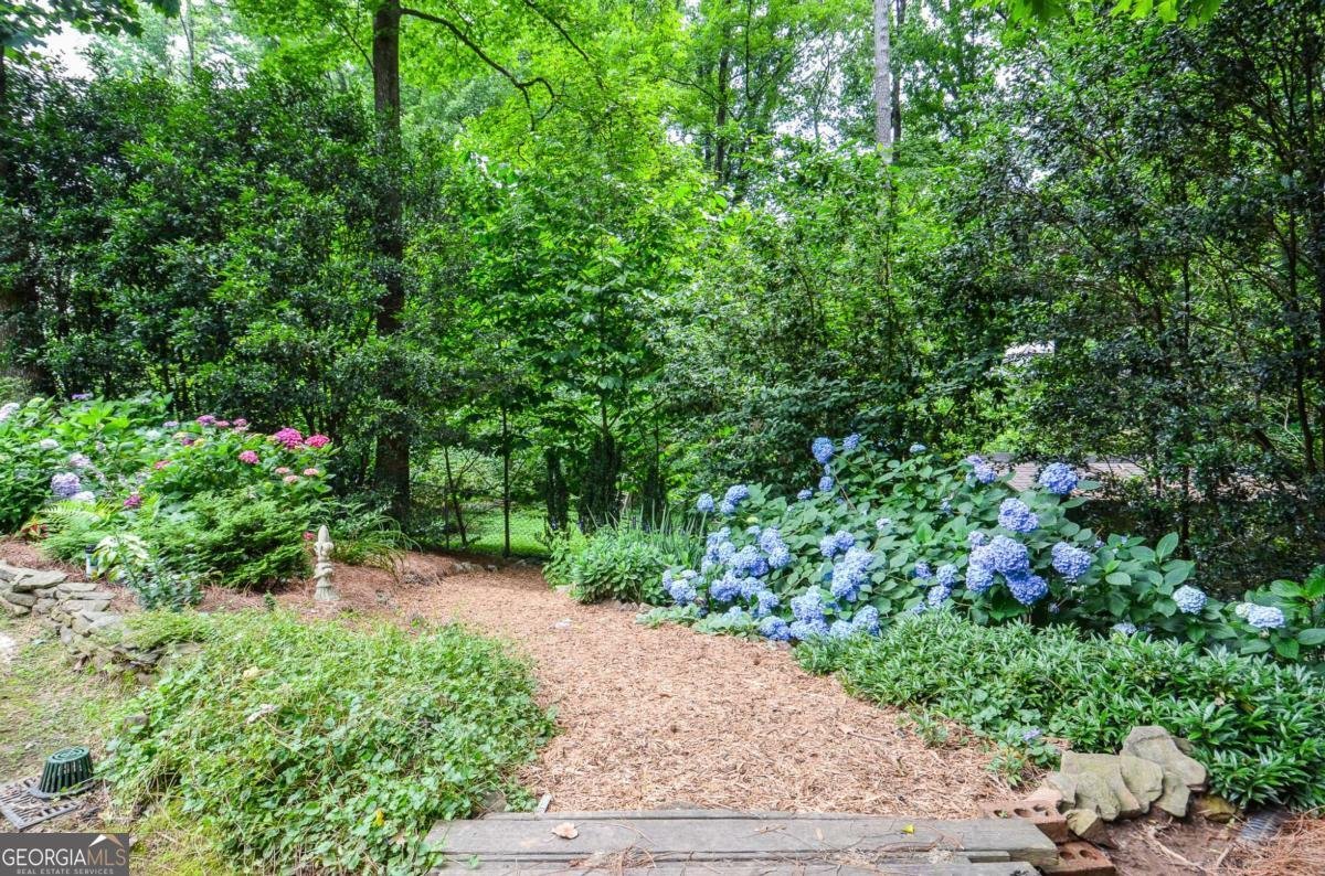 4366 Cedar Wood Drive Lilburn - 44